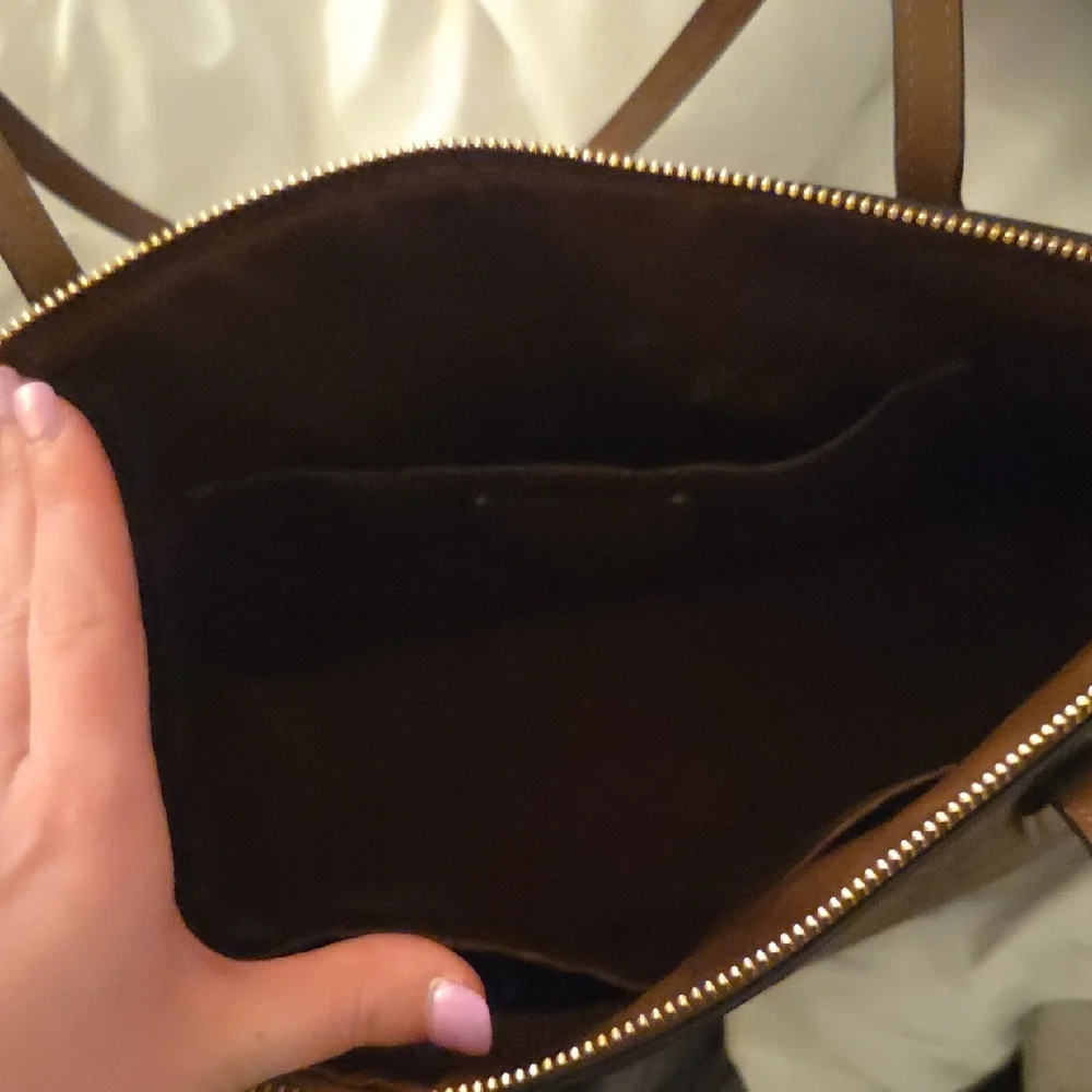 Coach Tote - Picture 3 of 6